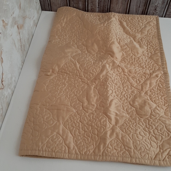 FIELDCREST Luxury Standard Sham Gold (1 sham) - Picture 5 of 9